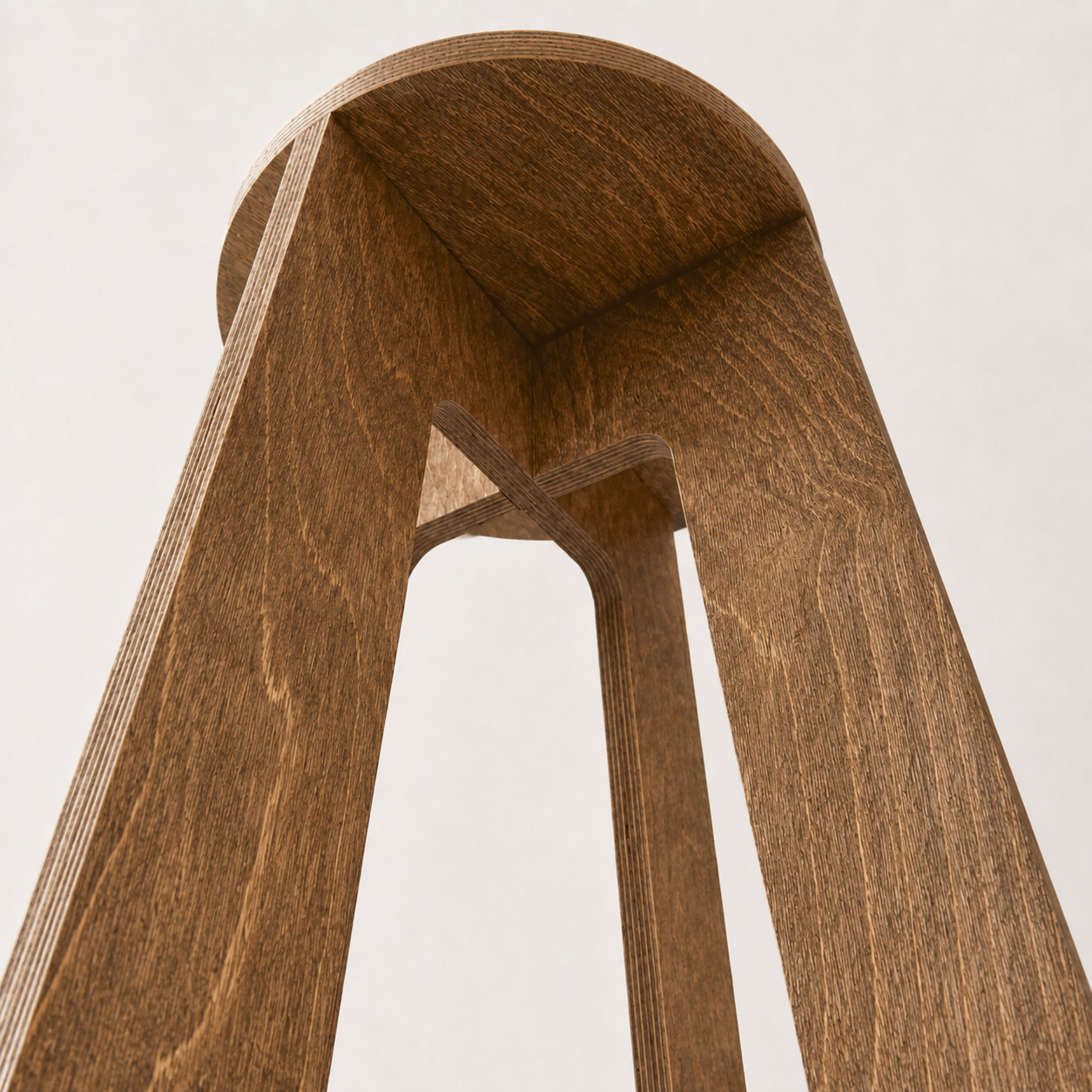 NOYA - A Bar Stool
